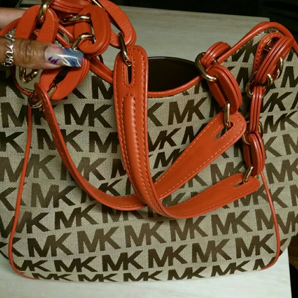 Michael korrs purse - Picture 1 of 4